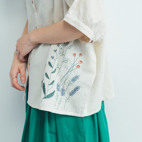 【おとなふく】 綿麻刺繍入りドルマンブラウス